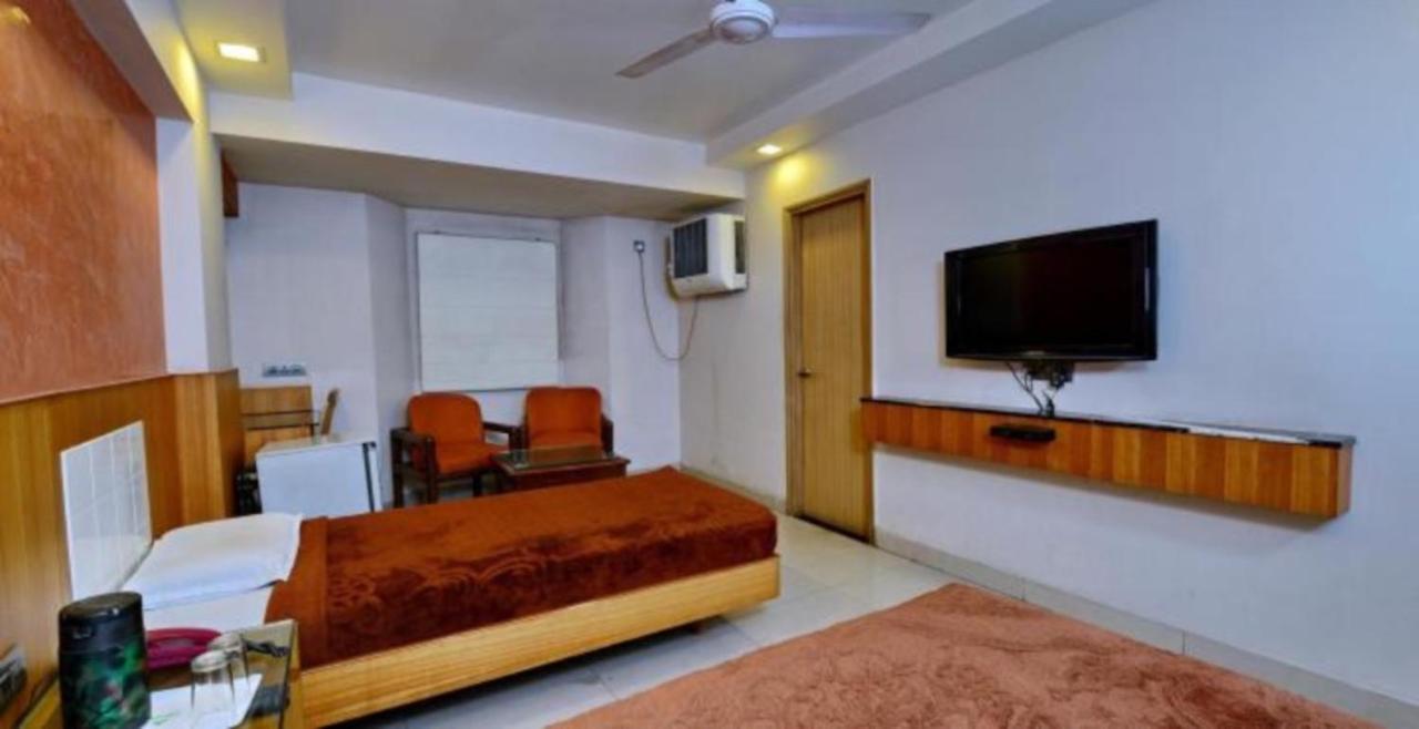 Hotel Shelter Gwalior Buitenkant foto