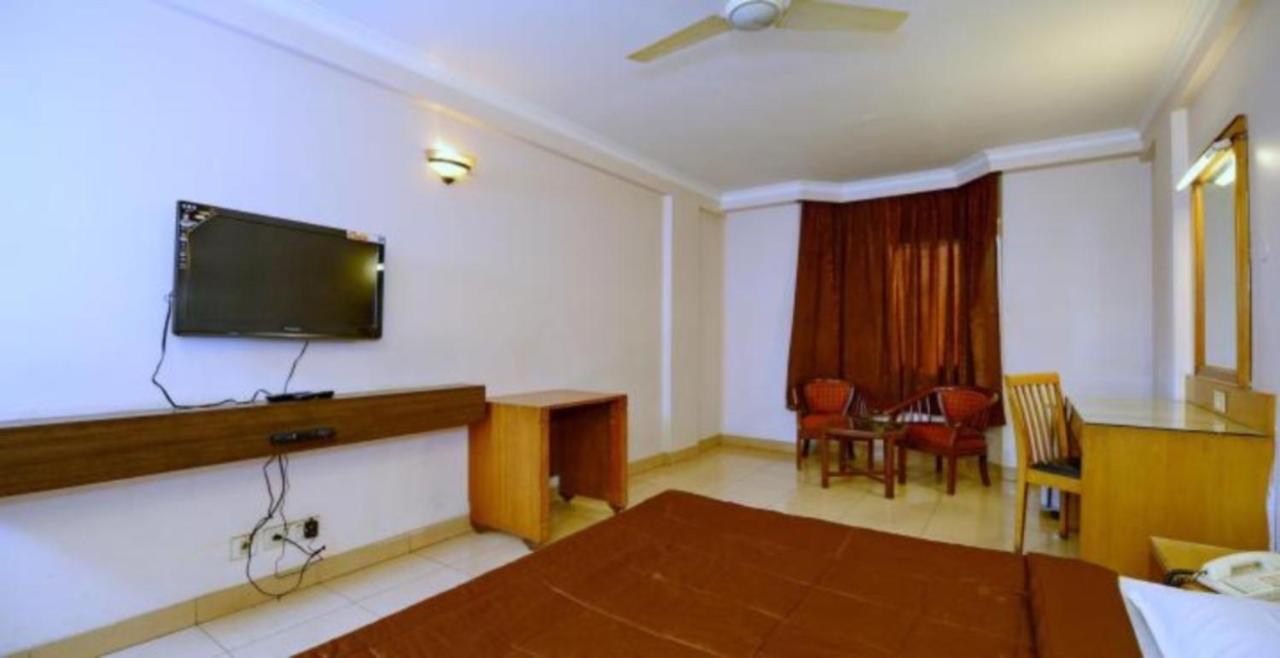 Hotel Shelter Gwalior Buitenkant foto