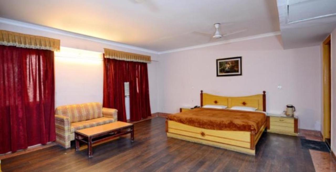 Hotel Shelter Gwalior Buitenkant foto