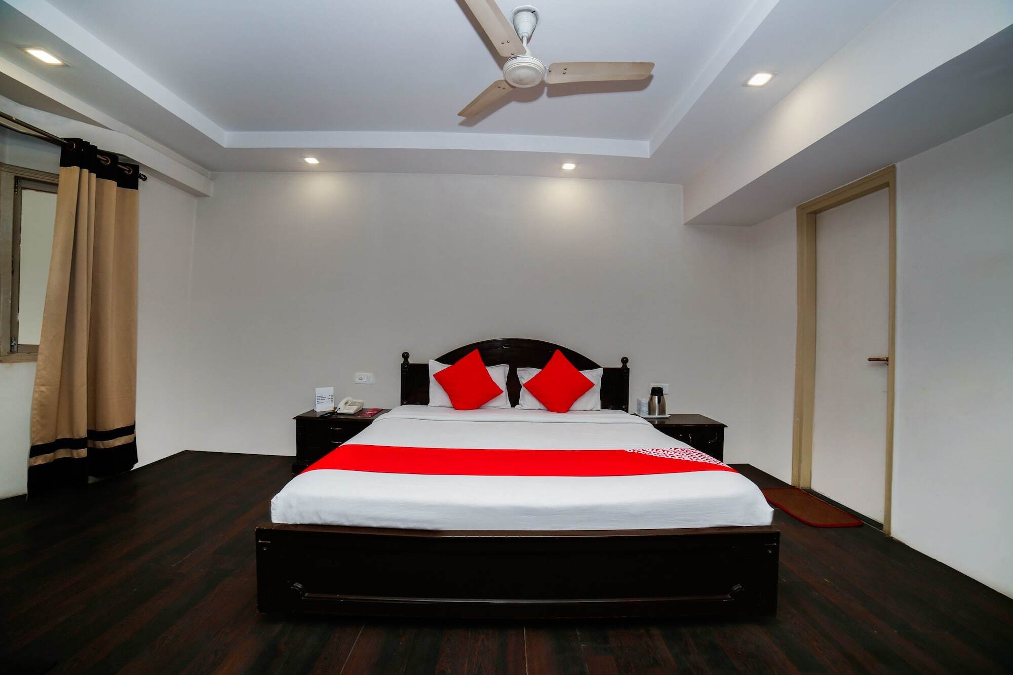 Hotel Shelter Gwalior Buitenkant foto